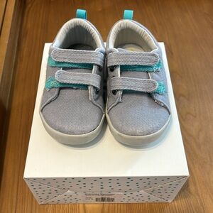 Ten little boys shoes every day original 8T